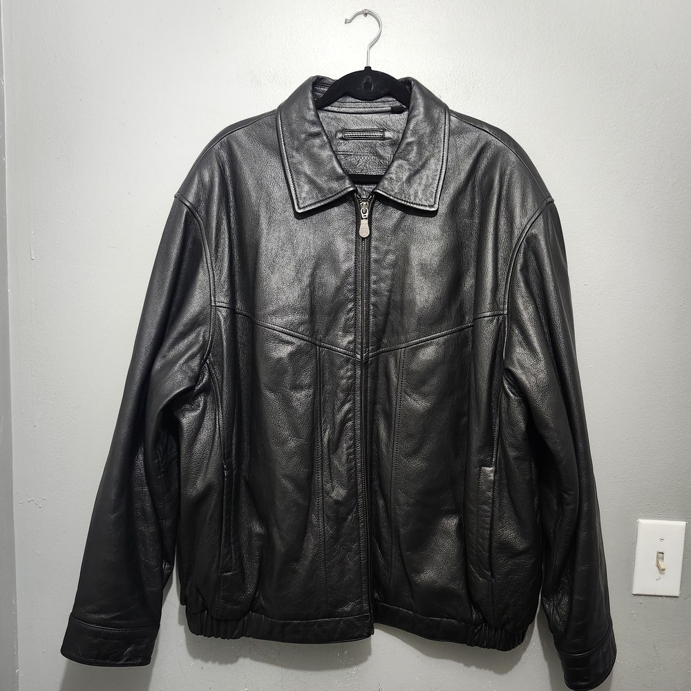 Roundtree & Yorke Black Leather Bomber Jacket